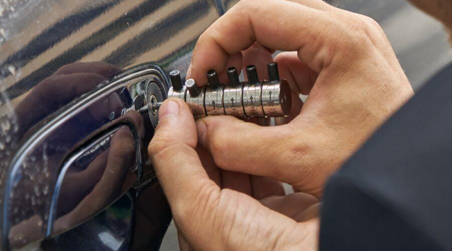 Professional residential roofers in Columbus, KS